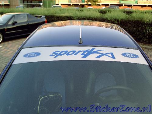 Ford SportKa met raamband en raamsticker