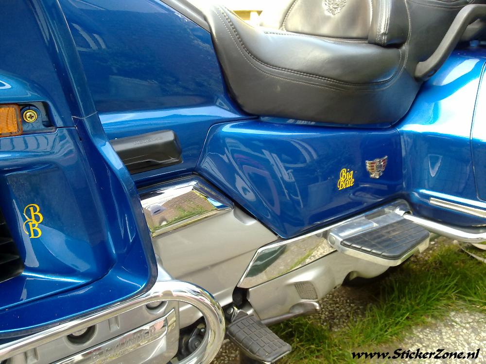 Honda Goldwing met custom Big Blue stickers