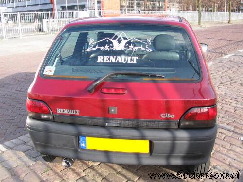 Renault Clio met achterruitsticker